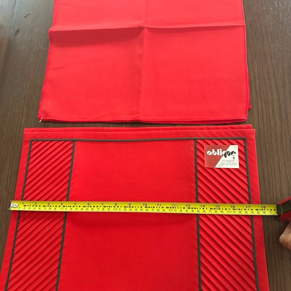 Vintage Oblique Red Green Christmas Quilted Placemats & Linen Napkins 4 ea. MCM